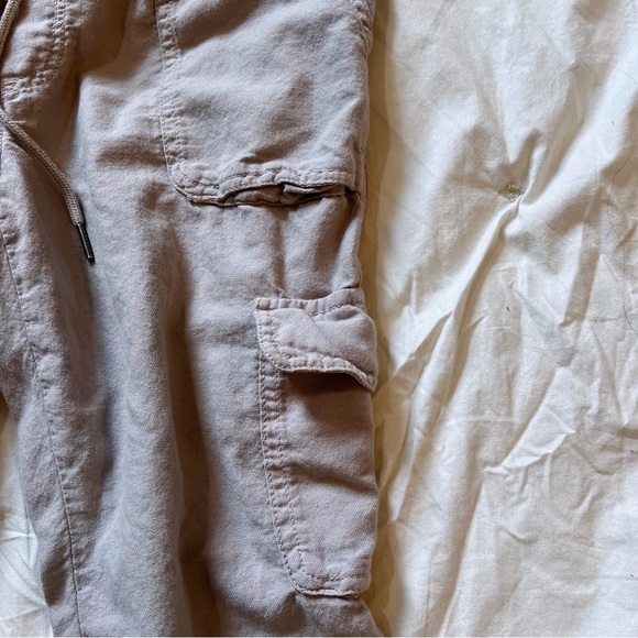 Aritzia Community Cebu Cargo Jogger Pants - Picture 5 of 9